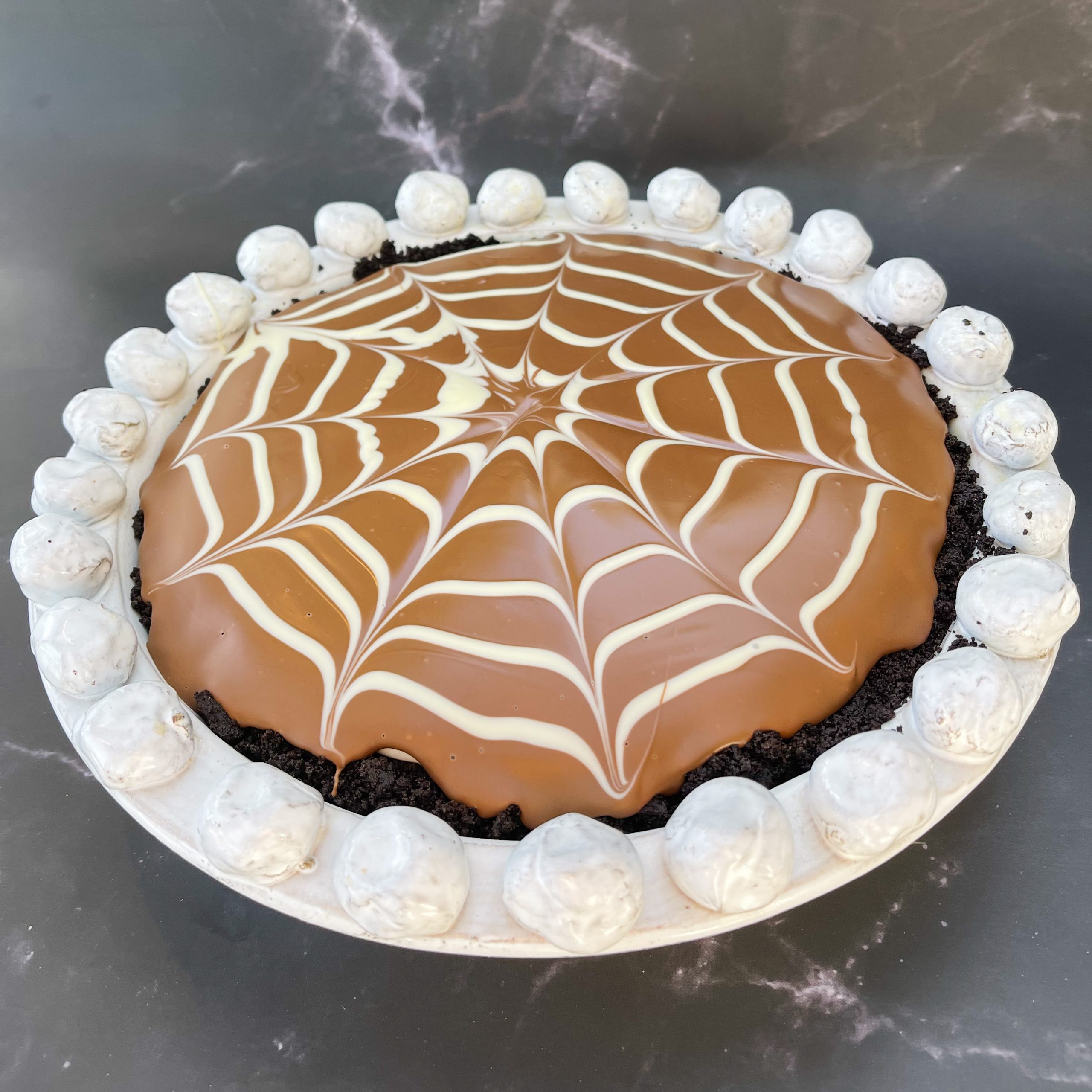 Halloween Spooky Spider Cookies & Cream Pie - Sarah J Thomas